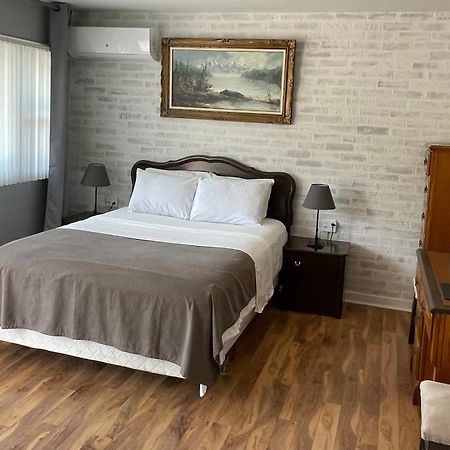 Auberge Restwell Motel Berrys Mills Exterior foto