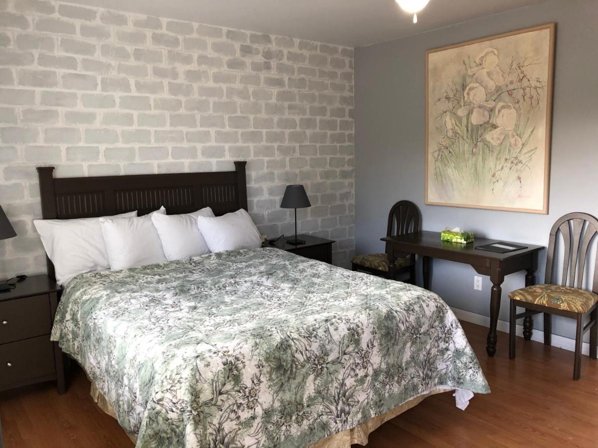 Auberge Restwell Motel Berrys Mills Exterior foto